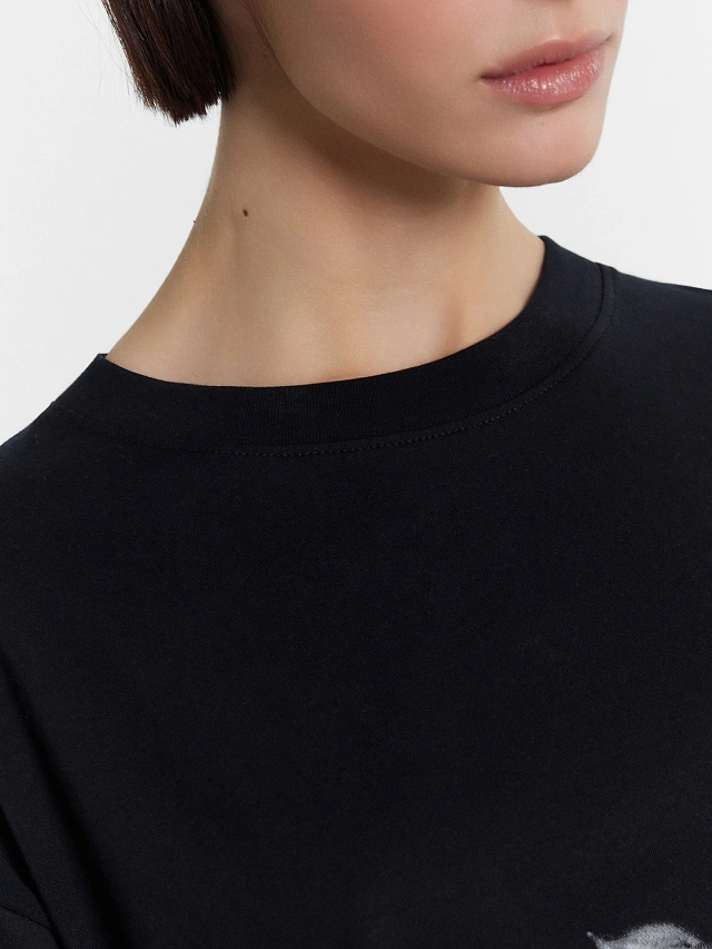 Футболка женская черная с принтом и надписью "The dreamers" - 4