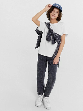 Брюки для мальчиков черные с обработкой эйсид