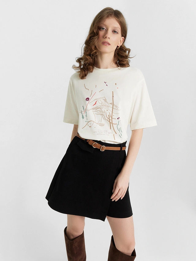 Футболка женская кремовая с принтом - 6