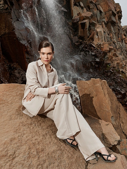 картинка Рубашка женская кремовая от магазина стильной одежды Mark Formelle