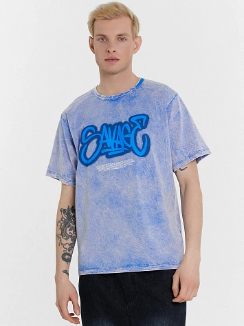 Футболка мужская голубая с обработкой эйсид и надписью "savage"