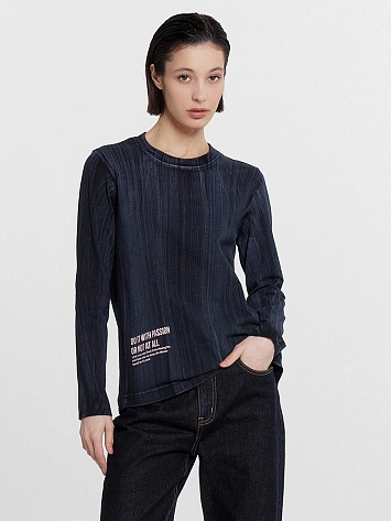 Джемпер женский черный с принтом и надписью "love"