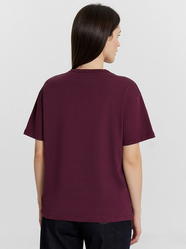 Футболка женская с принтом и надписью "ладонью коснусь ласкового огонька..." - 2