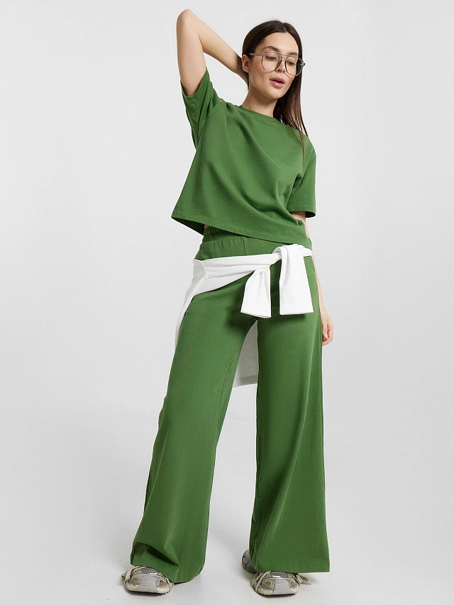 Комплект женский зеленый: футболка и брюки - 5