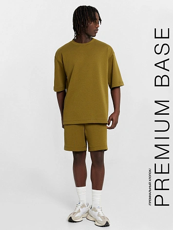 Комплект мужской хаки: футболка и шорты