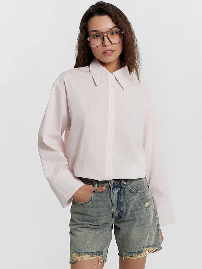 картинка Рубашка женская розовая в полоску от магазина стильной одежды Mark Formelle