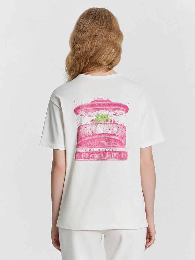 Футболка женская белая с принтом "Кинотеатр октябрь" - 3