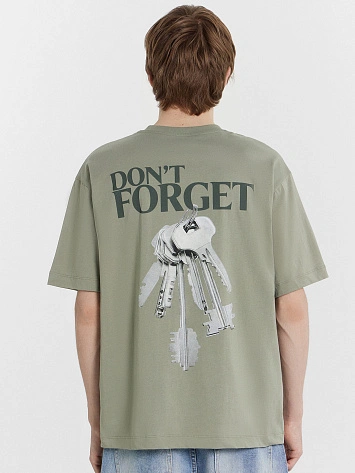 Футболка мужская серая с принтом и надписью "don't forget"
