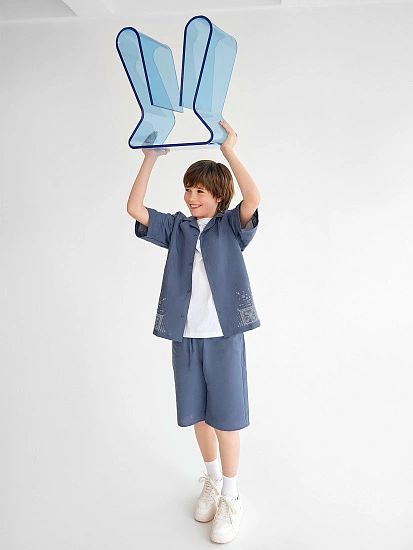 картинка Рубашка для мальчиков синяя от магазина одежды для мальчиков от бренда Mark Formelle