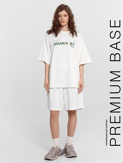 картинка Комплект женский белый с принтом и надписью "Osaka 87" от магазина стильной одежды Mark Formelle