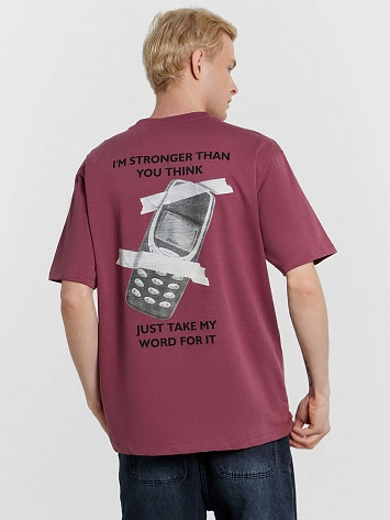 Футболка мужская с принтом и надписью "i'm stronger than you think"