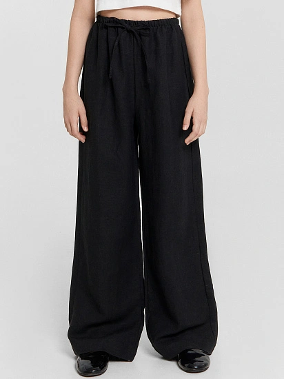 картинка Брюки для девочек черные  от известного бренда одежды для девочек Mark Formelle