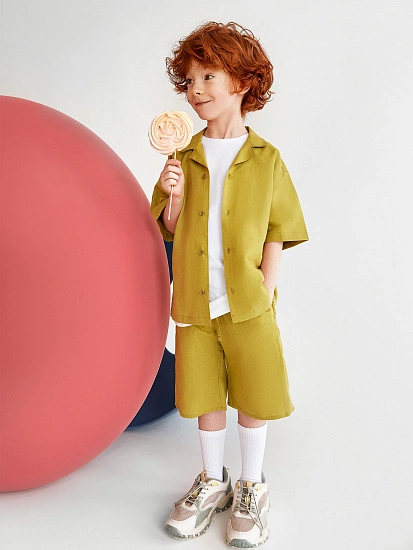 картинка Рубашка для мальчиков зеленая  от магазина одежды для мальчиков от бренда Mark Formelle