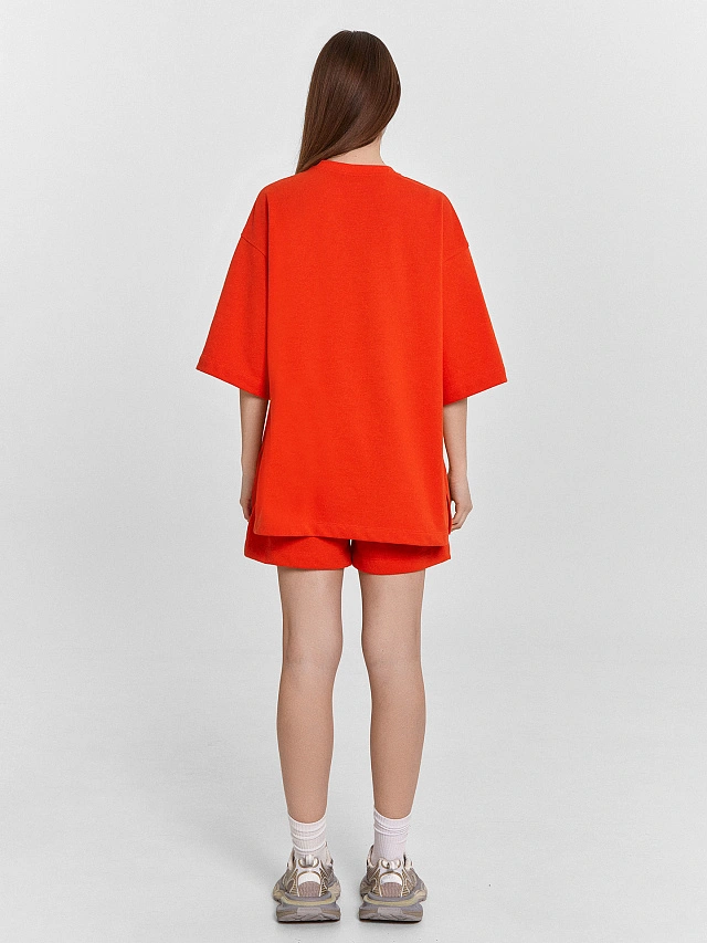 Комплект женский красный: футболка и шорты - 2