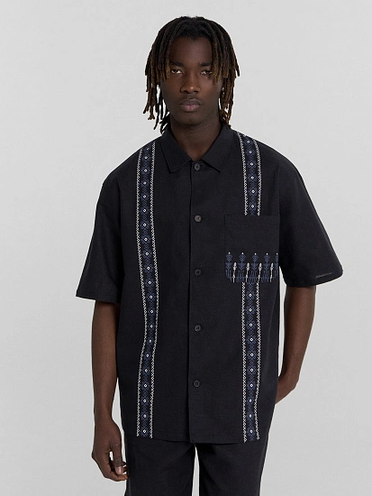 картинка Рубашка мужская черная с принтом от магазина мужской одежды Mark Formelle