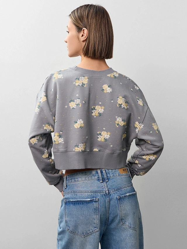 Свитшот женский серый с цветочным принтом - 5