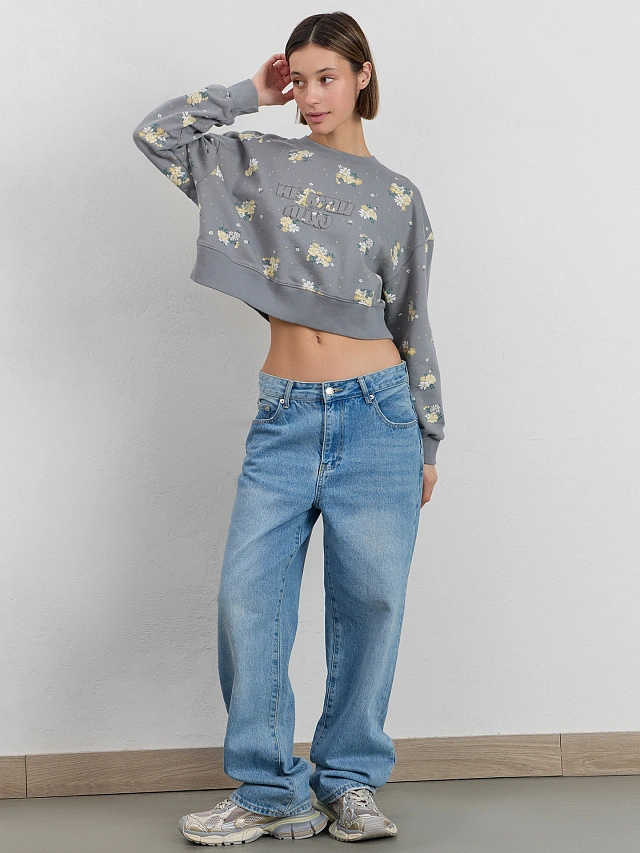 Свитшот женский серый с цветочным принтом - 8