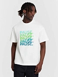 Футболка мужская белая с принтом "Pause"