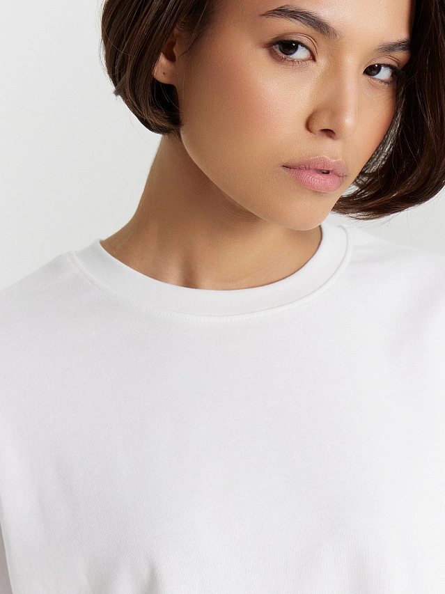 Футболка женская белая с надписью из страз "Зачем переживать, если можно не переживать" - 4