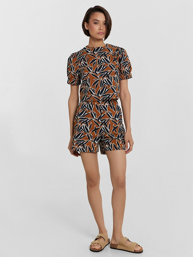 Блузка женская коричневая с принтом "листья" - 3