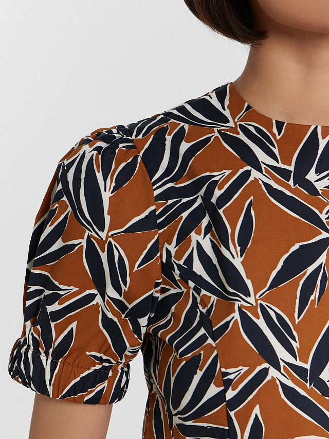 Блузка женская коричневая с принтом "листья" - 6