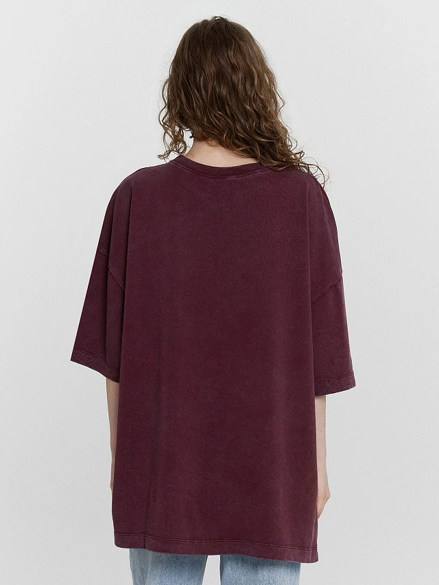 Футболка женская бордовая с принтом и надписью "native vibes" - 2