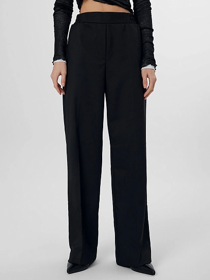 картинка Брюки женские черные от магазина стильной одежды Mark Formelle