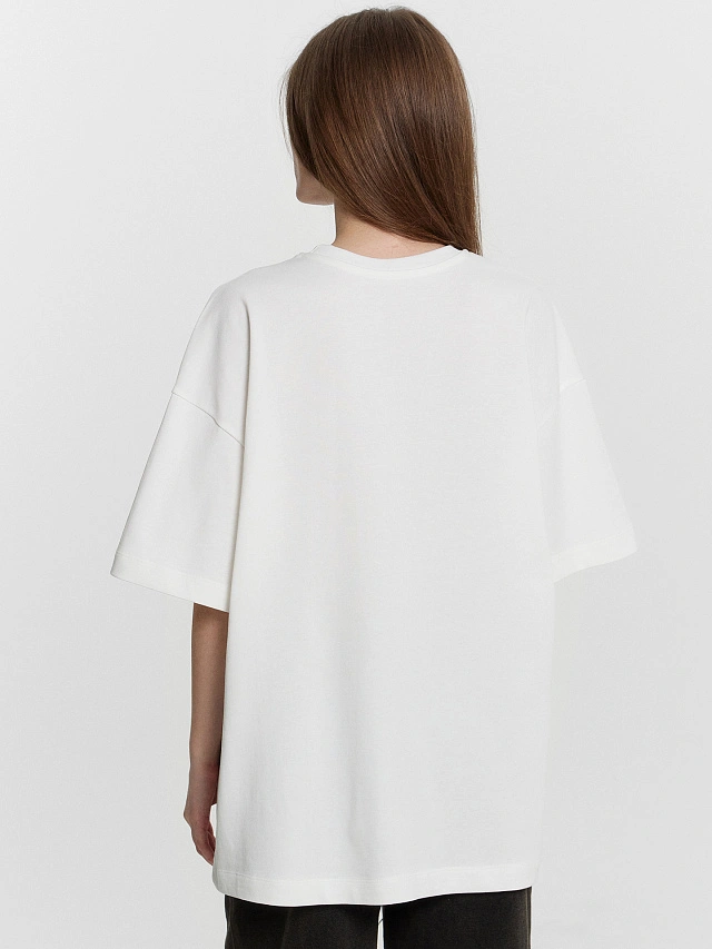 Футболка женская белая с принтом и надписью "A moment in time" - 3