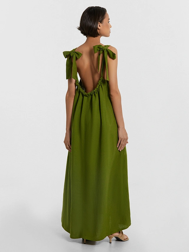 Платье женское зеленое с бантами на спинке - 2