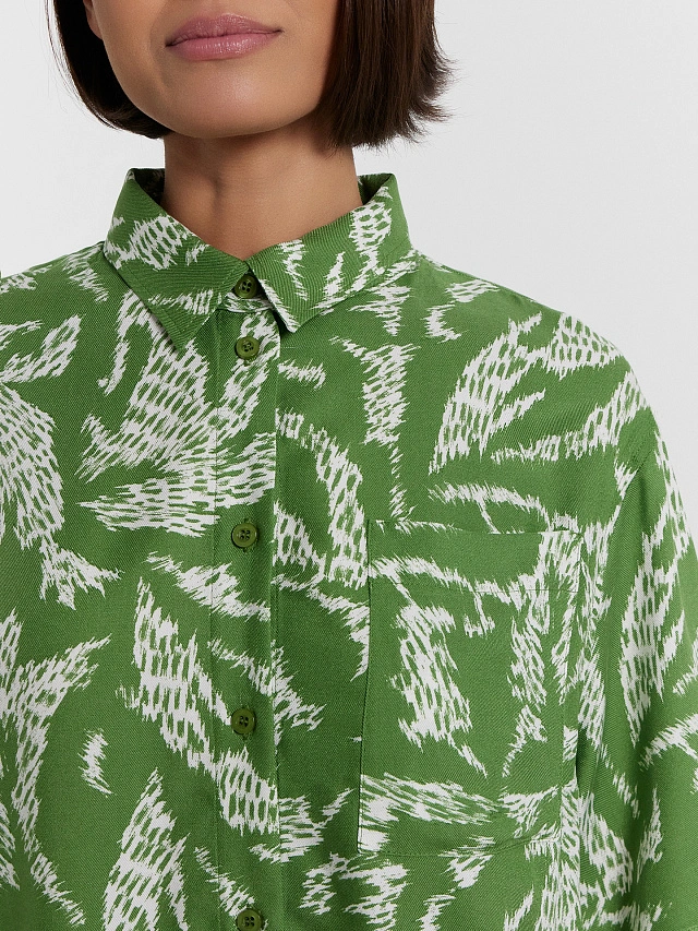 Рубашка женская зеленая с принтом - 4