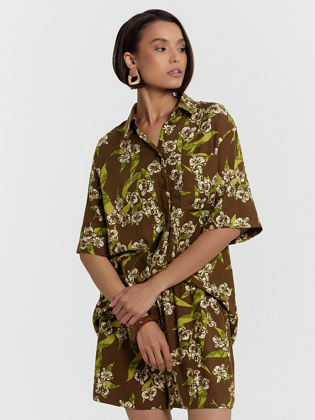 Рубашка женская коричневая с цветочным принтом - 6