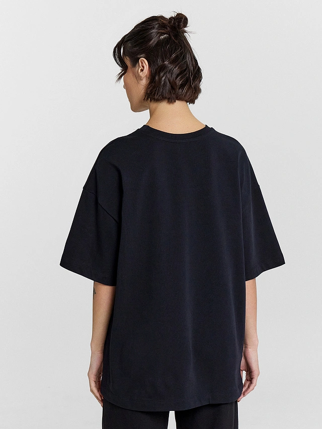 Футболка женская черная с принтом и надписью "just yourself" - 3