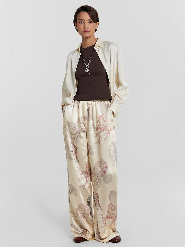 Брюки женские бежевые с принтом "ракушки" - 6