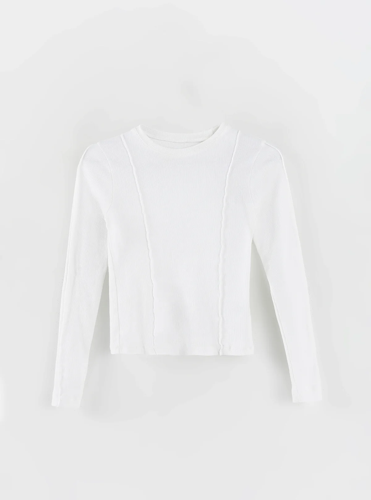 Лонгслив для девочек белый с рельефными швами - 8