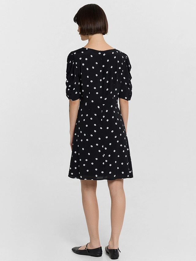 Платье женское черное с цветочным принтом - 3