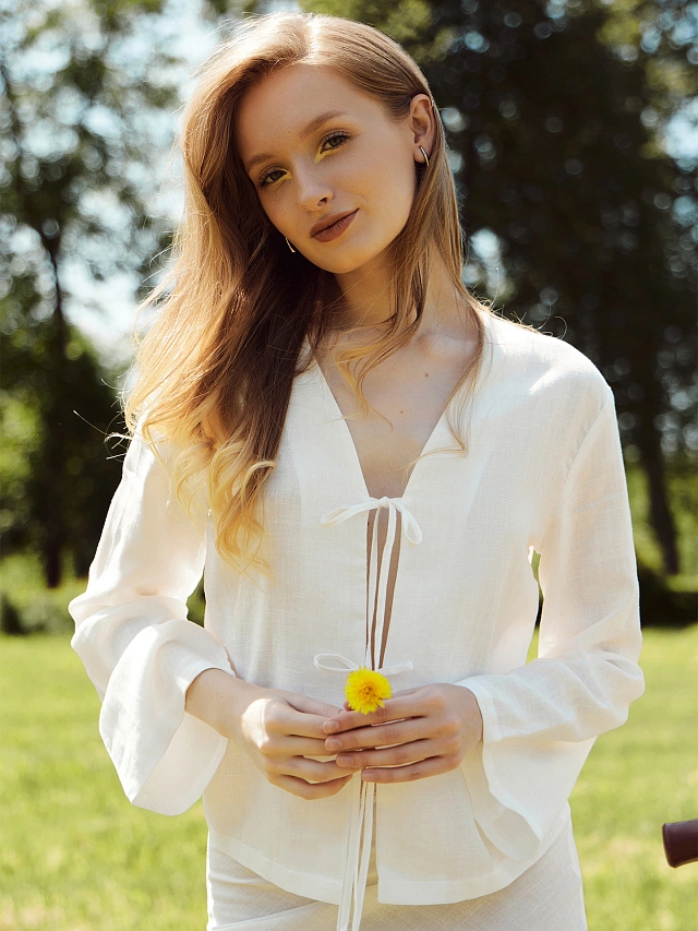 Блузка женская молочная - 2