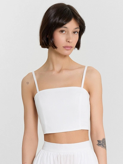 картинка Топ женский белый от магазина стильной одежды Mark Formelle