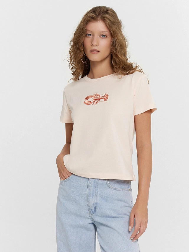 Футболка женская розовая с вышивкой на груди - 6