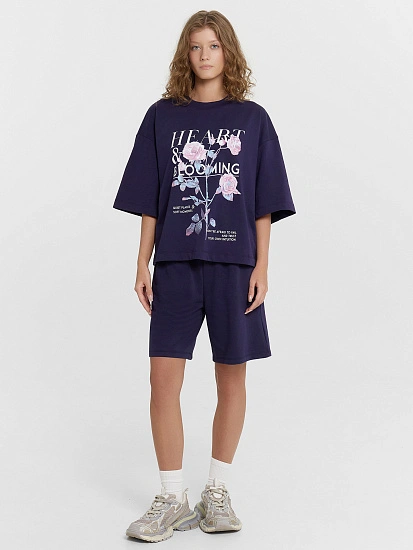 картинка Комплект женский синий с принтом и надписью "Heart & Blooming" от магазина стильной одежды Mark Formelle