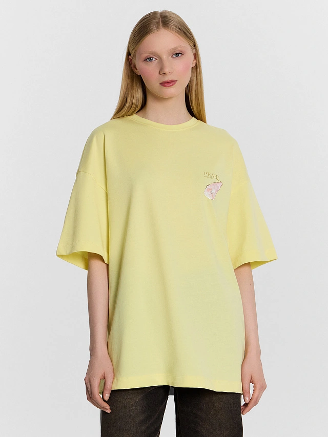 Футболка женская желтая с принтом "Pearl aesthrtic" - 2
