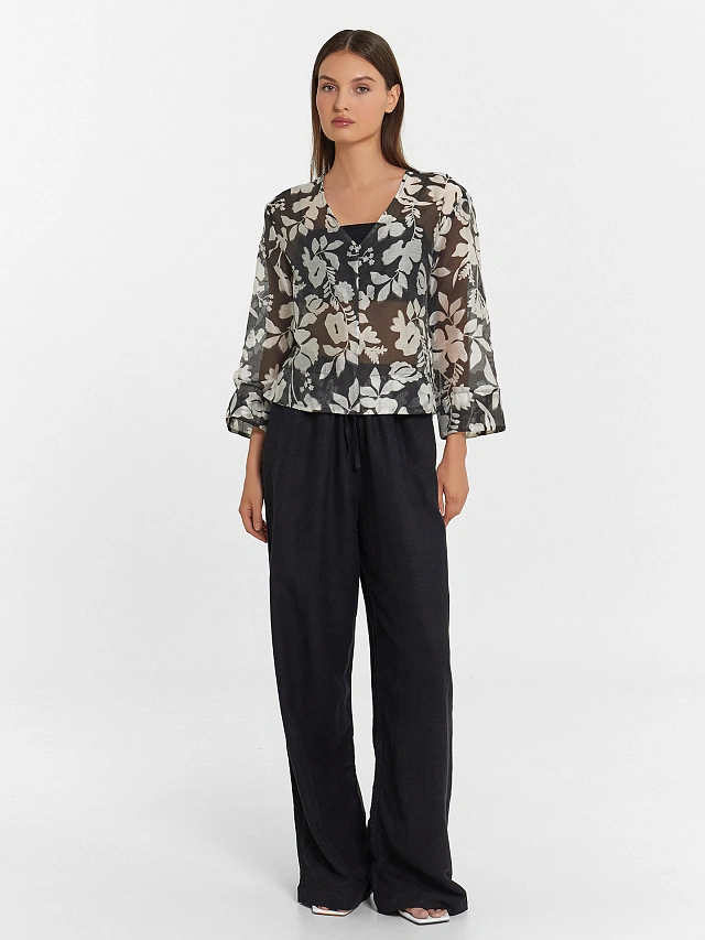 Блузка женская зеленая с цветочным принтом - 3