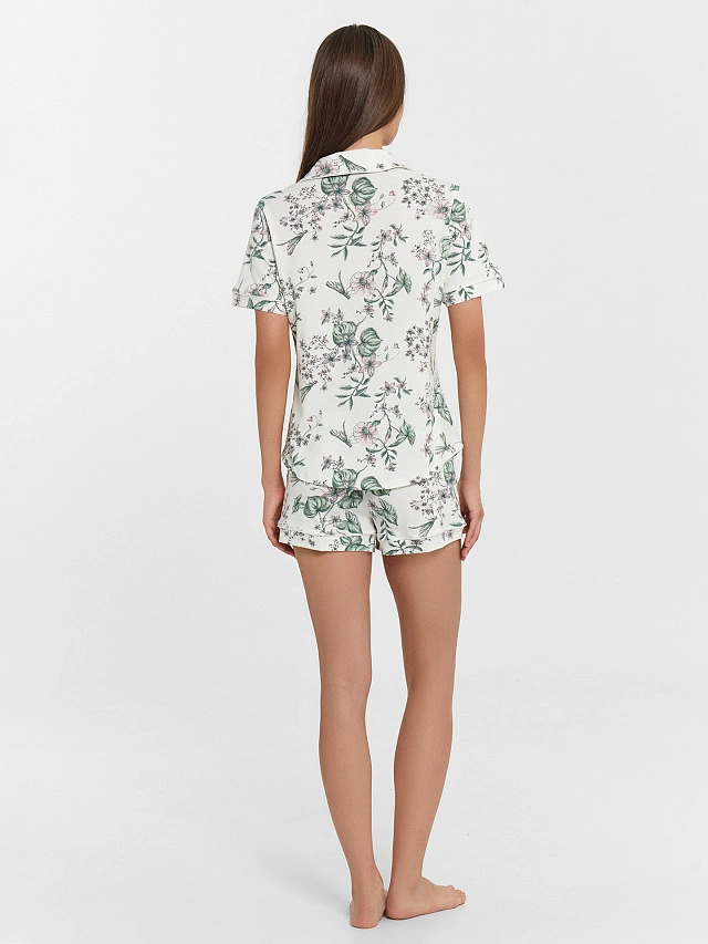 Комплект домашний женский с цветочным принтом: рубашка и шорты - 2