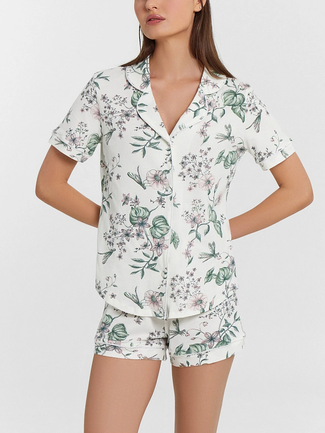 Комплект домашний женский с цветочным принтом: рубашка и шорты - 11
