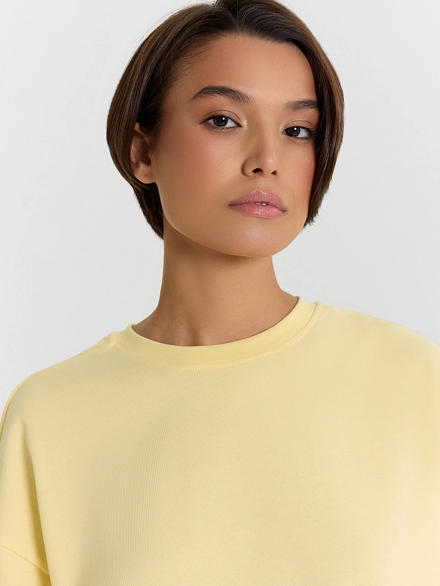 Футболка женская желтая с принтом и надписью "Warm" - 4