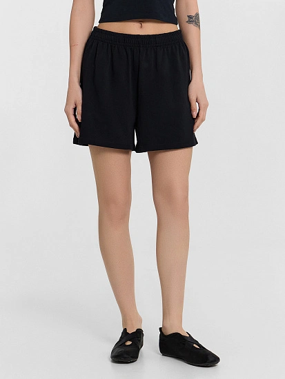 картинка Шорты женские черные  от магазина стильной одежды Mark Formelle