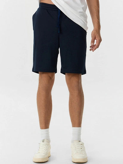 картинка Шорты мужские синие от магазина мужской одежды Mark Formelle