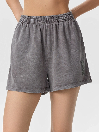 картинка Шорты женские серы с обработкой эйсид от магазина стильной одежды Mark Formelle