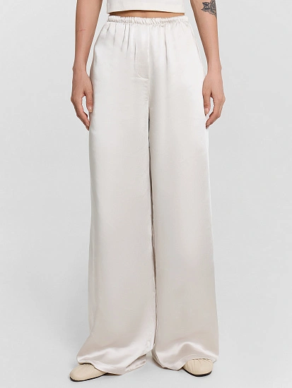 картинка Брюки женские белые  от магазина стильной одежды Mark Formelle