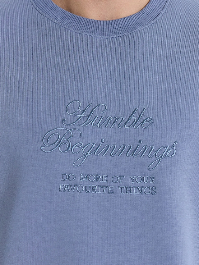 Свитшот мужской синий с вышивкой "Humble beginning" - 5