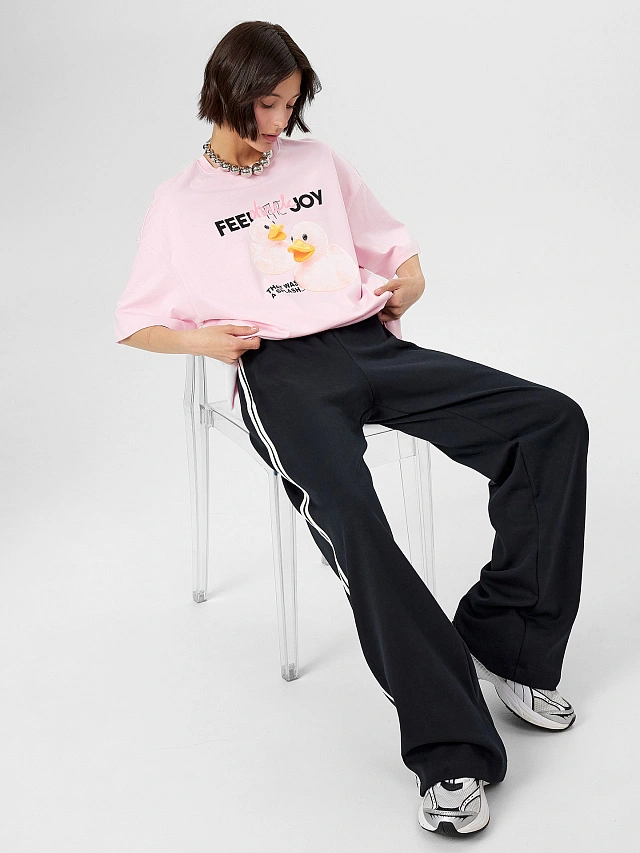 Футболка женская розовая с принтом и надписью "feel the joy" - 6